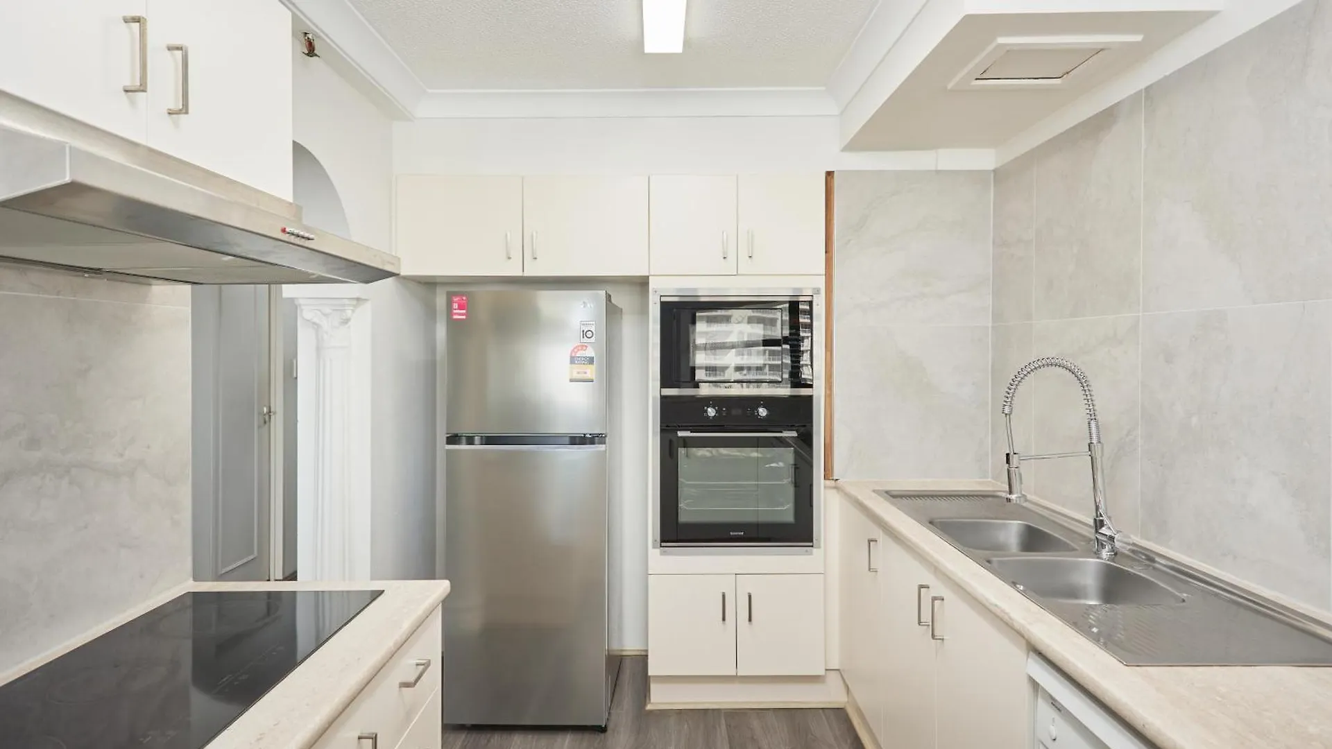 Apartment Serain Residences In Imperial Building Gold Coast Australia
