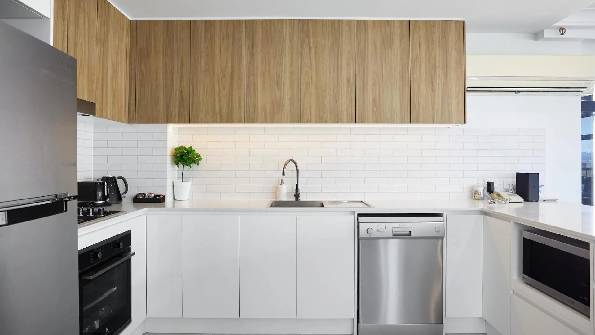 Serain Residences In Imperial Building Gold Coast